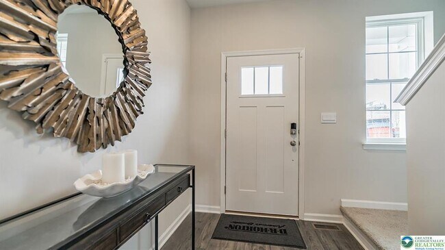 Photo - 1103 Meadowlark Dr