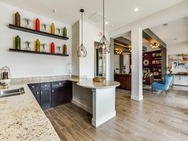 Building Photo - 14722 Nacogdoches Rd Unit 4311