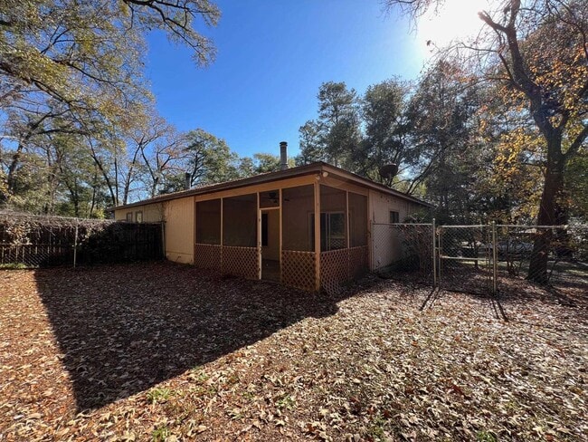 2552 Panther Creek Rd