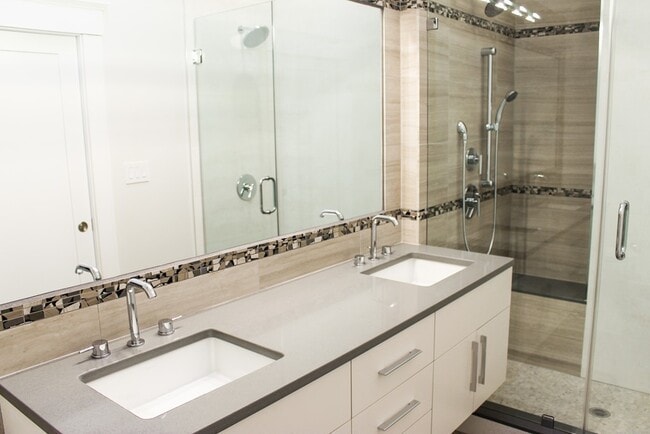 Photo - 136 Banks St Unit 136