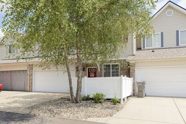 Photo - Beautiful Updated 2 Bed 2 1/2 Bath Condo i...