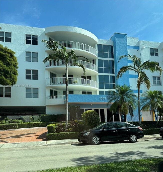 Building Photo - 1555 N Treasure Dr Unit 313