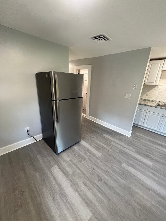 220 Sherman Ave Unit 02