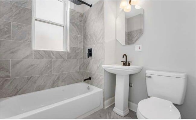 Photo - 957 N Central Park Ave