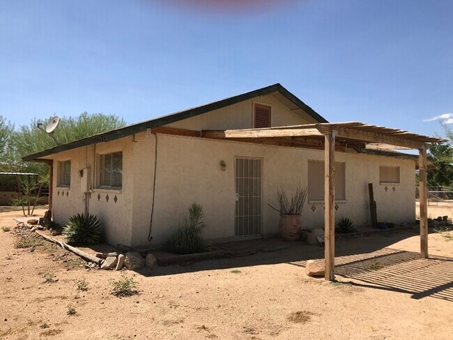 36444 N 10th St - 2 Bedroom Horse Property - 36444 N 10th St - 2 Bedroom Horse Property House