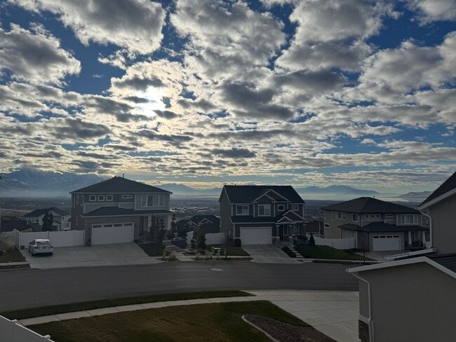 Photo - 5 Bedroom 3.5 Bathroom Home in Lehi Utah!