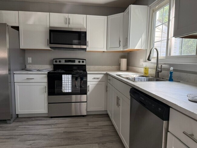 Photo - 1038 Bannister Cir