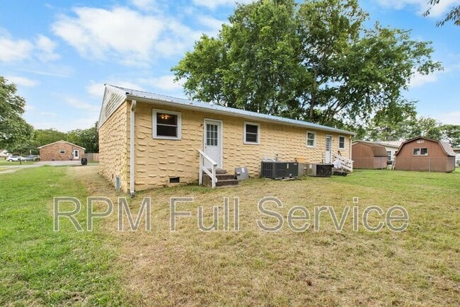 Photo - 105 Hubert Dr