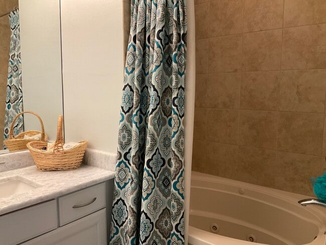 Photo - 335 Ahern St Unit 335