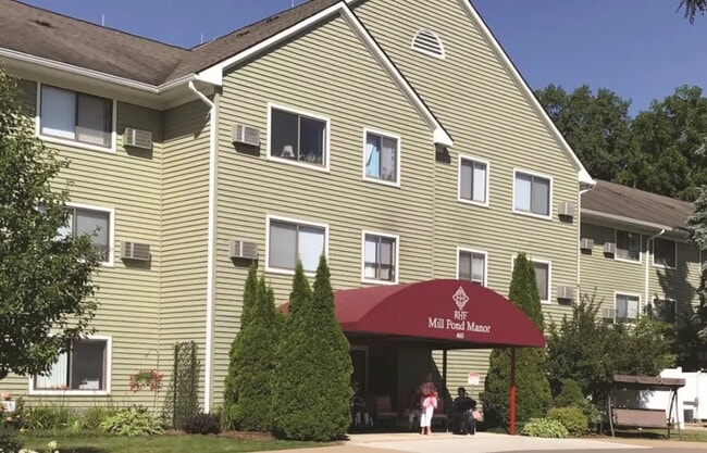 Building Photo - 460 W Russell St Unit 50