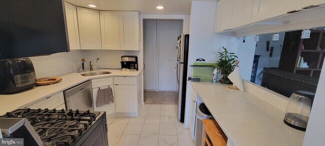 Photo - 1326 Spruce St Unit 1603