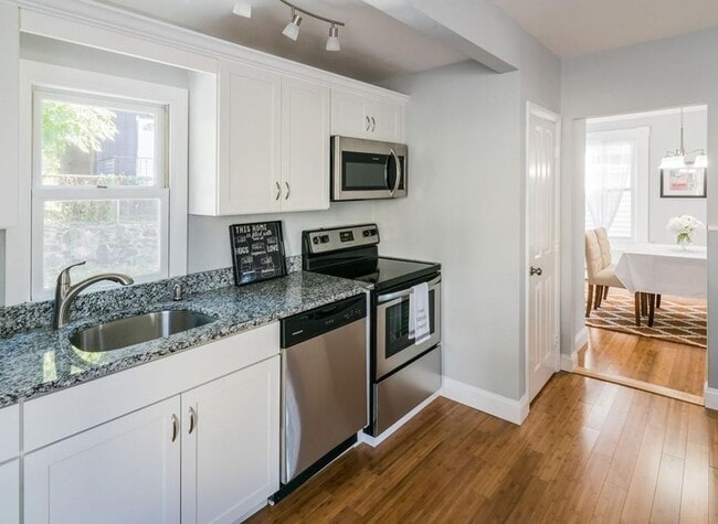 8 Adams St