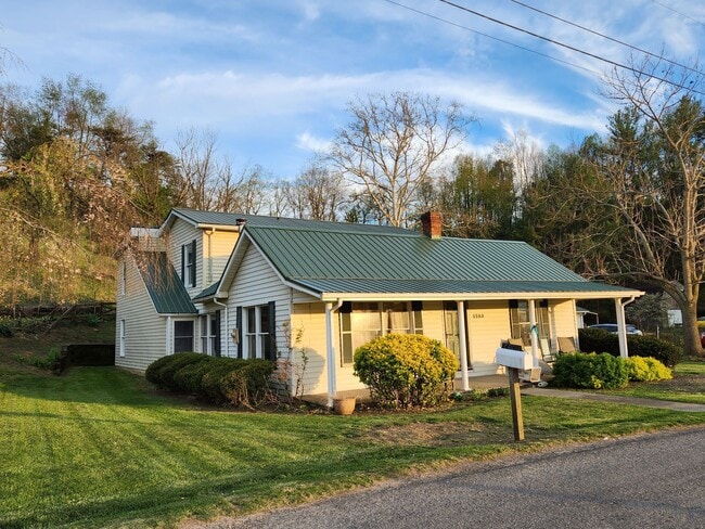 5163 Whitethorne Rd Blacksburg VA 24060 - 5163 Whitethorne Rd