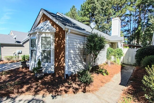 Photo - 2745 Highland Ridge NW