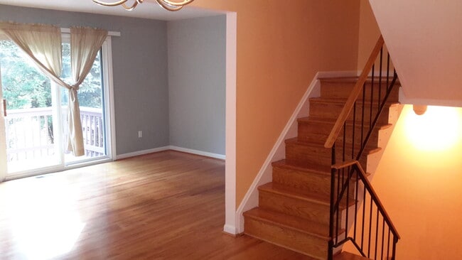 Photo - 10 Poinsettia Ct