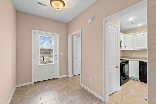 Photo - Spacious Duplex in Cape