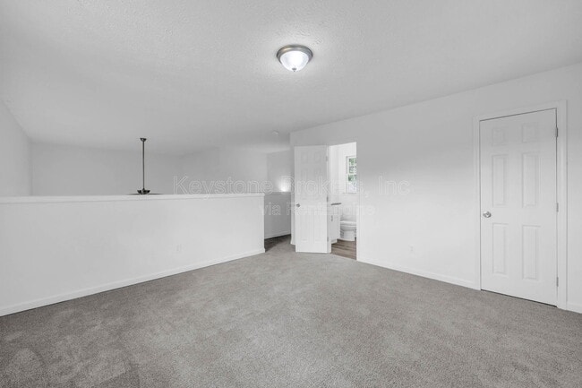 Photo - 1586 Kings Rd