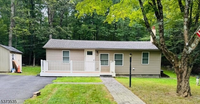Building Photo - 17 Eastbrook Ln
