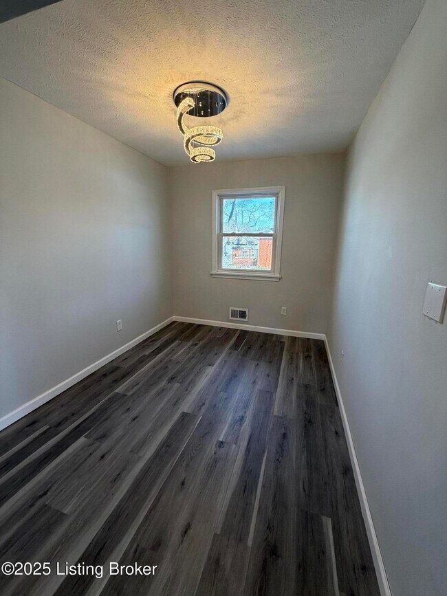 Photo - 5414 Bungalow Dr