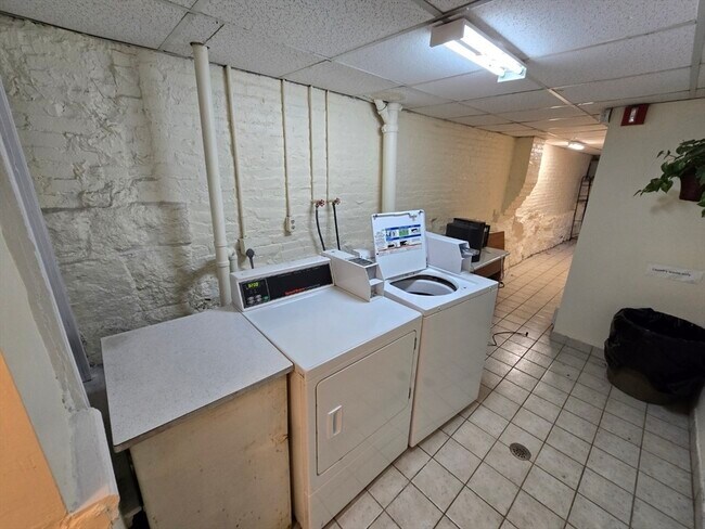 Photo - 33 Grove St Unit 2