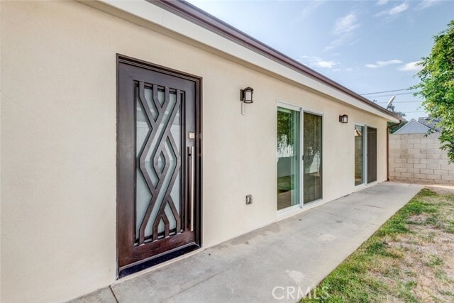 Building Photo - 17026 Sherman Way Rental