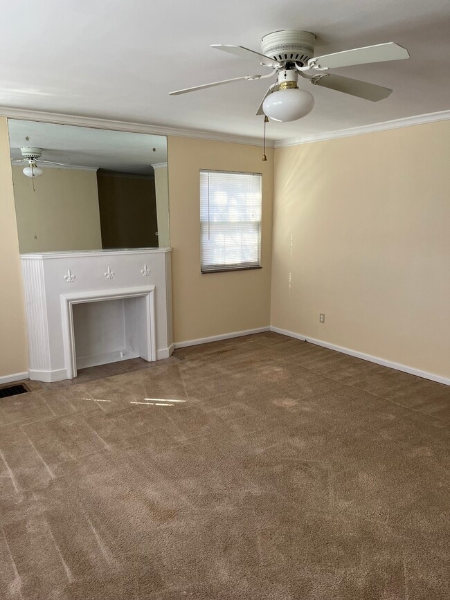 Photo - 1143 S Cassingham Rd Apartamentos Unidad B