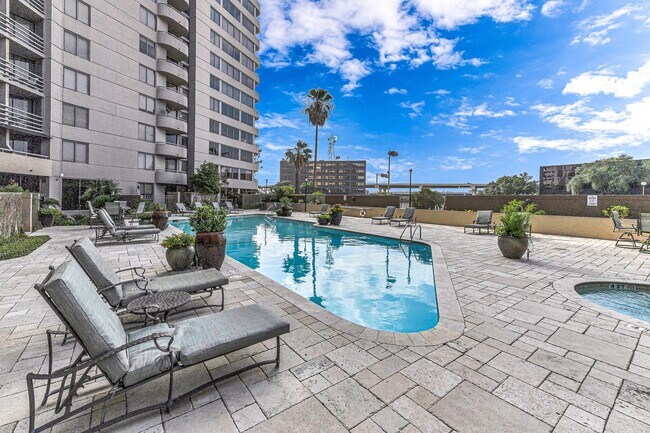 Photo - 3525 Sage Rd Unit 1115