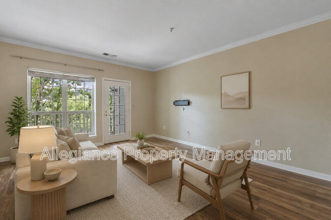 Photo - 4551 Strutfield Ln