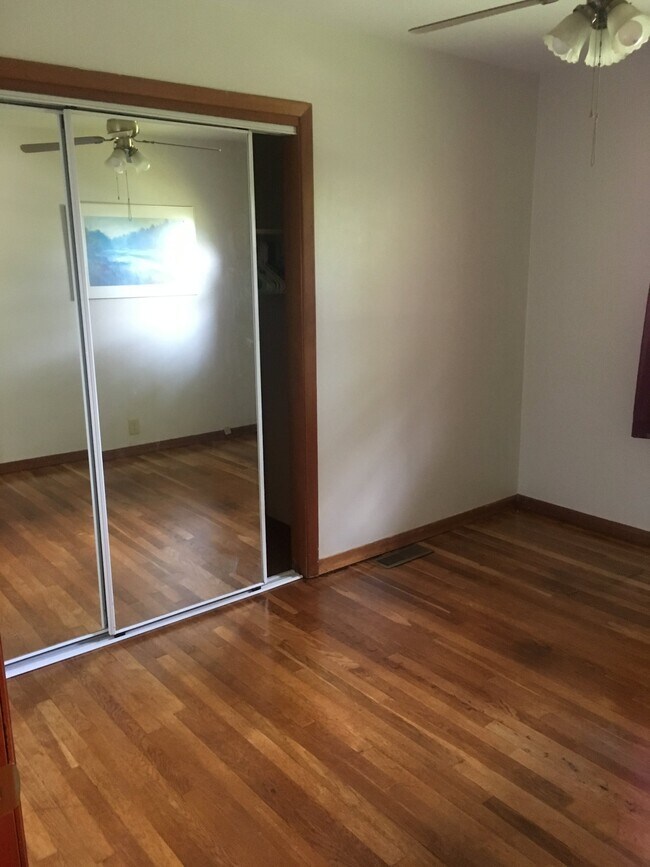 Photo - 3909 Deerfield Rd