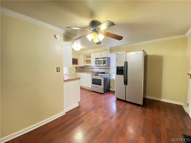 Photo - 3 Glenwood Ave