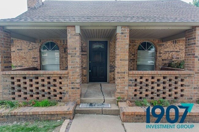 Photo - 1201 Kings Ct