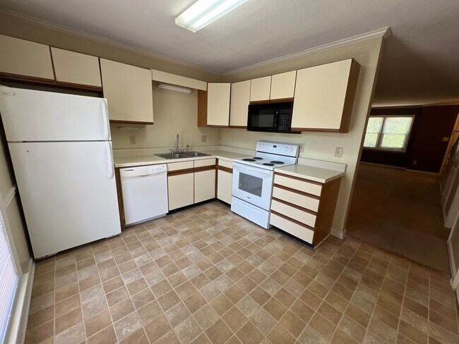 Photo - 2 Bedroom Community on the Corner of Baxte...