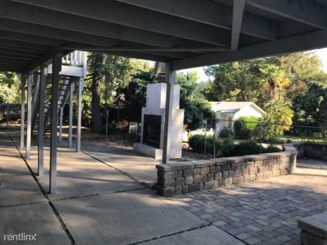 Photo - 3 br, 3 bath House - 3420 Midas Ave