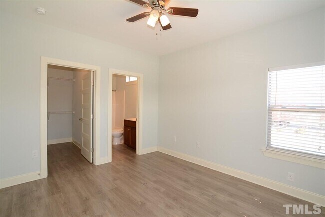 Photo - North Raleigh 2 bedroom 2 Bath for rent! Unit 200