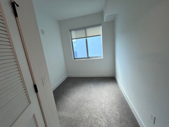 Photo - 244 NW 31st St Unit A2