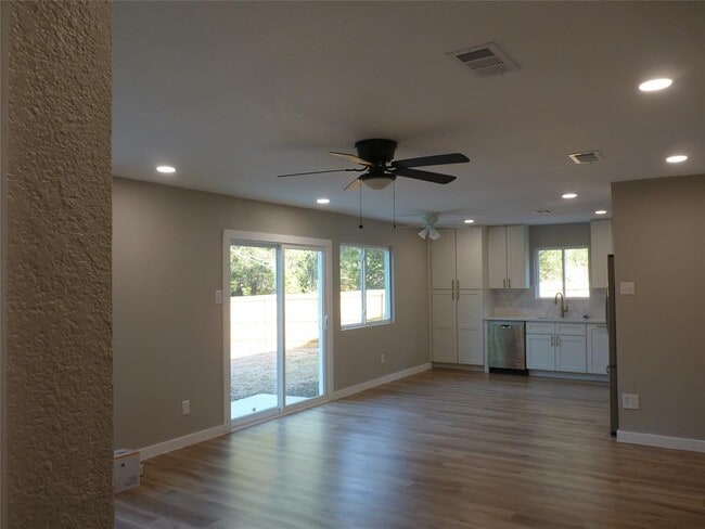 Photo - 3100 Barnsley Dr