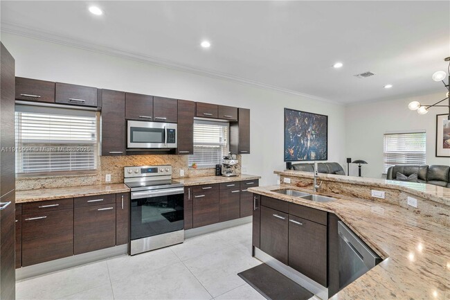 Photo - 217 SW 11th St