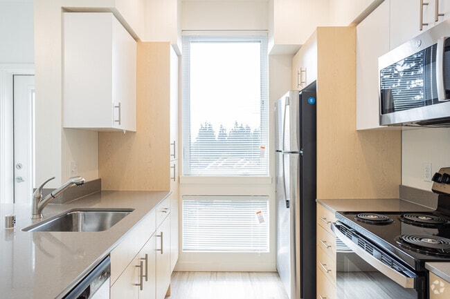 2BR, 2BA - 848SF