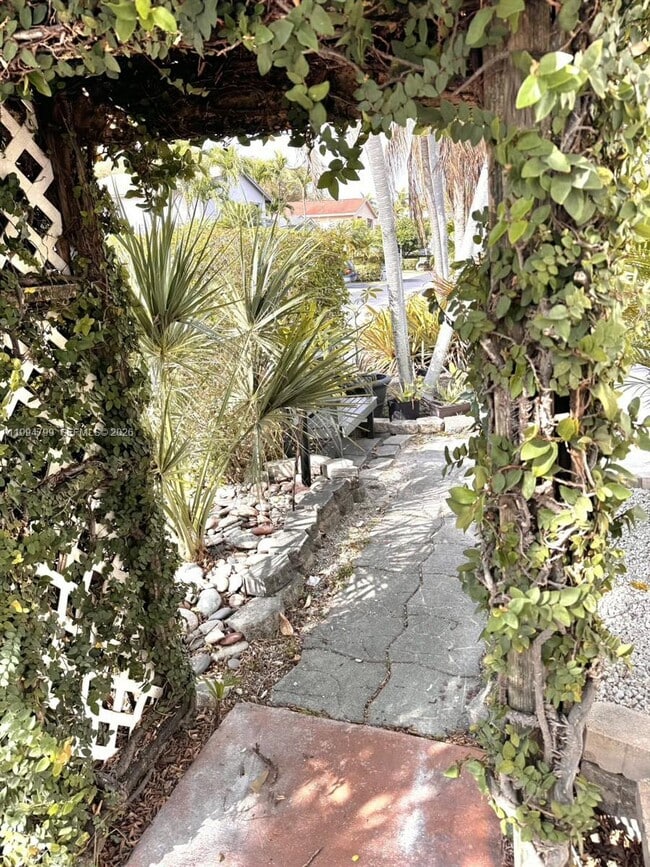 Photo - 11517 SW 34th Ln Unidad 0