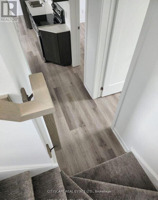 Photo - 814 - 4263 FOURTH AVENUE