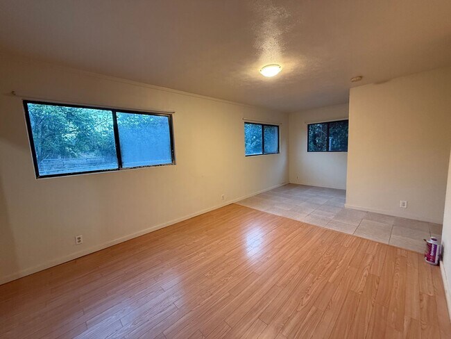 Photo - 219 W Waiko Rd Unit LS011. 219 W Waiko Rd. #F Duplex Left