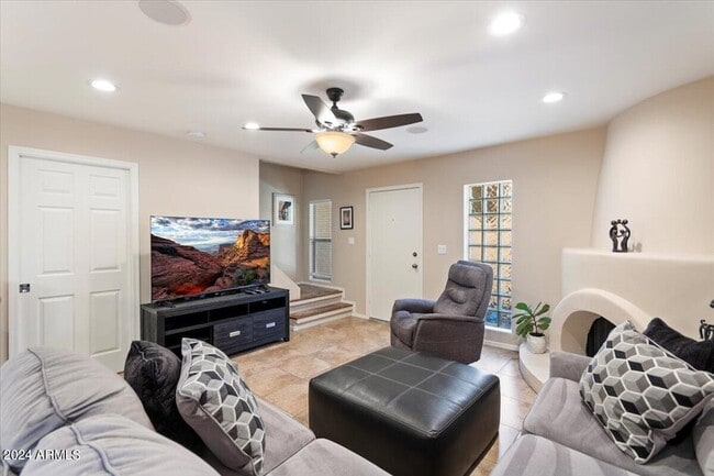 Photo - 10415 N 10th St