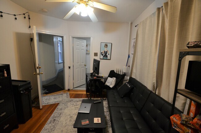 Photo - 111 Gainsborough St