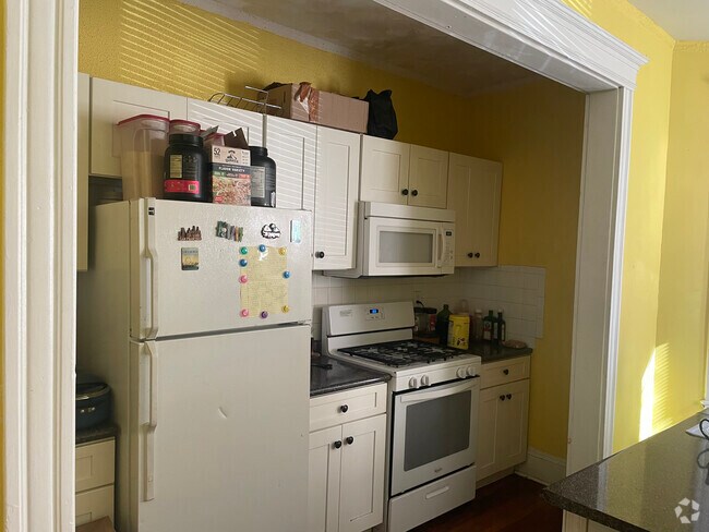 Building Photo - 43 Orkney Rd Unit 1 Rental