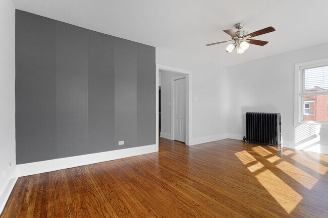 Photo - 1611 W Juneway Ter