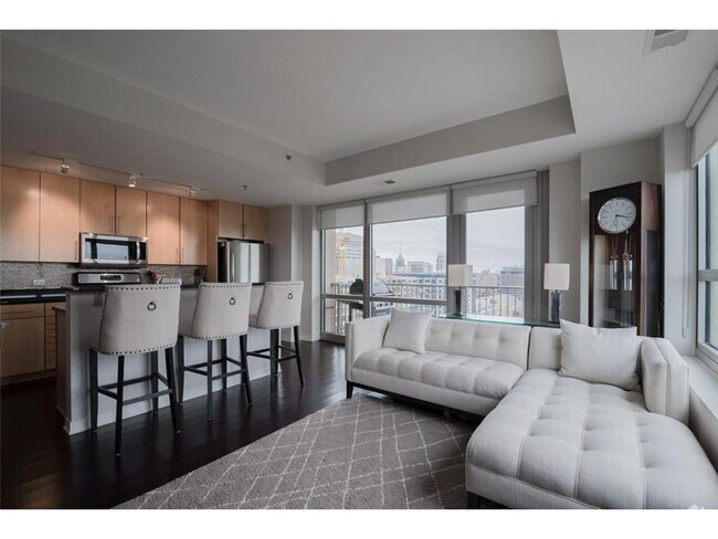 Building Photo - 929 Portland Ave Unit 1805 Rental