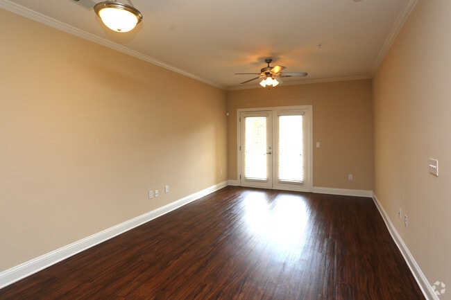 The Oaks (1st Floor)