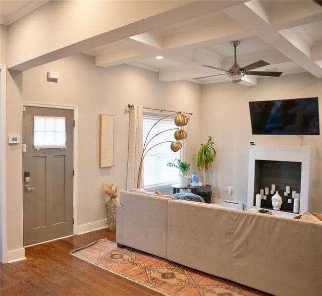 Photo - 1005 Birch St SW