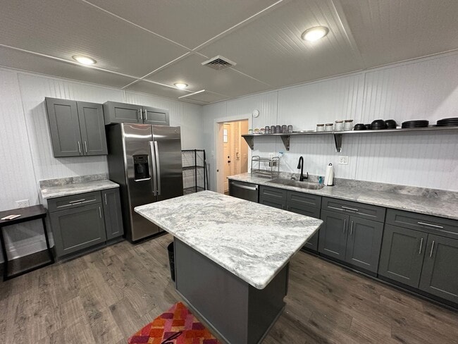 Photo - 1BR/1.5BA Downtown FURNISHED Apartment