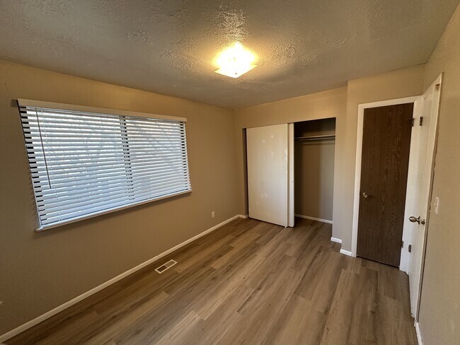 460 E Elm St